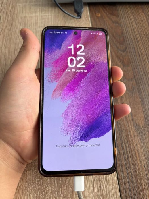 samsung s21 fe б/у но работает