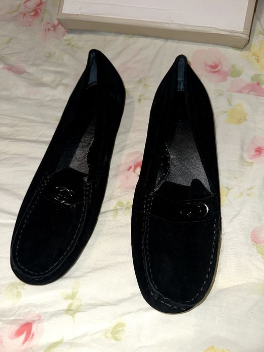 продается обувь ( женская )