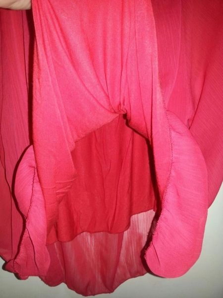 Черен к-кт: пола и блуза;Блузи:бяла дантелена и червена- "прилеп"...