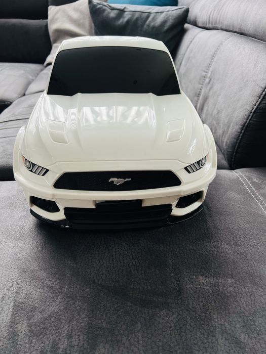 Детски куфар с колела. Подходящ за почивки,при пътуване