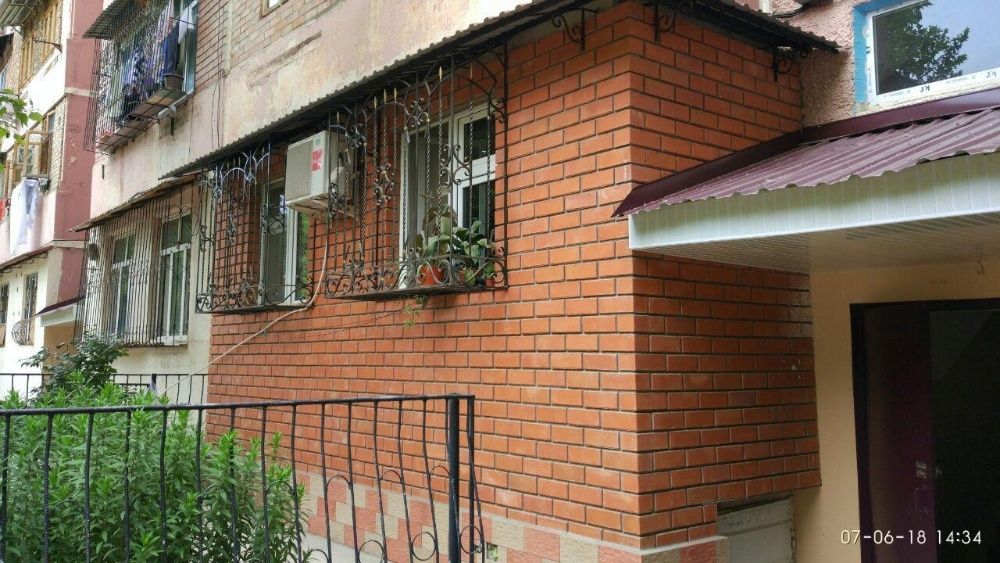 Денис. Балконы кирпичом !