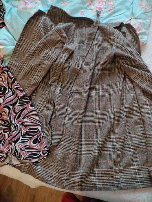 Продам платья недорого