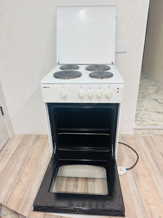 Продам электро плиту BEkO