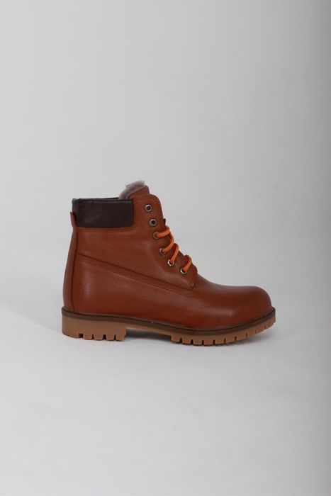 Продам зимние ботинки.