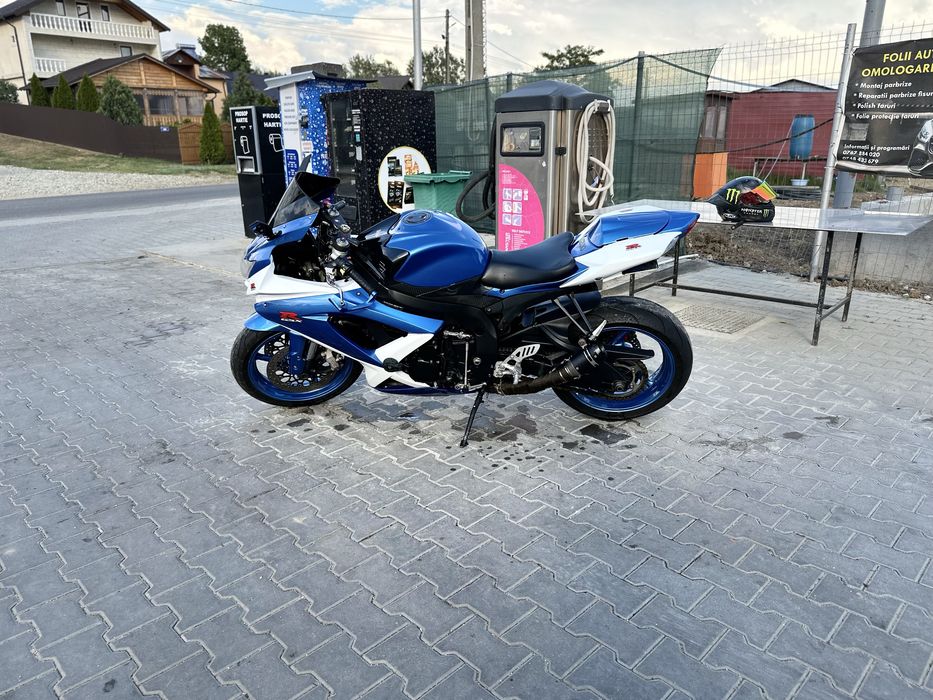 Suzukigsxr 750 k8