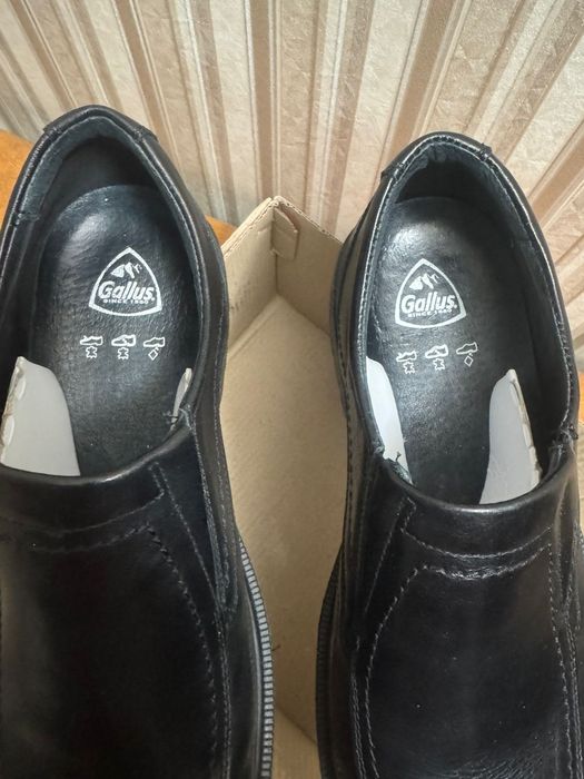 Продам мужские туфли