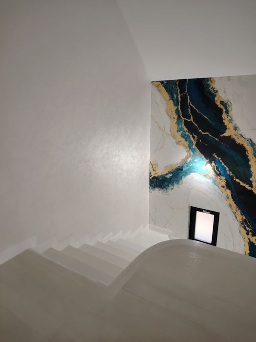 Zugrăvit, gletuit amenajări interioare instalații electrice și sanitar