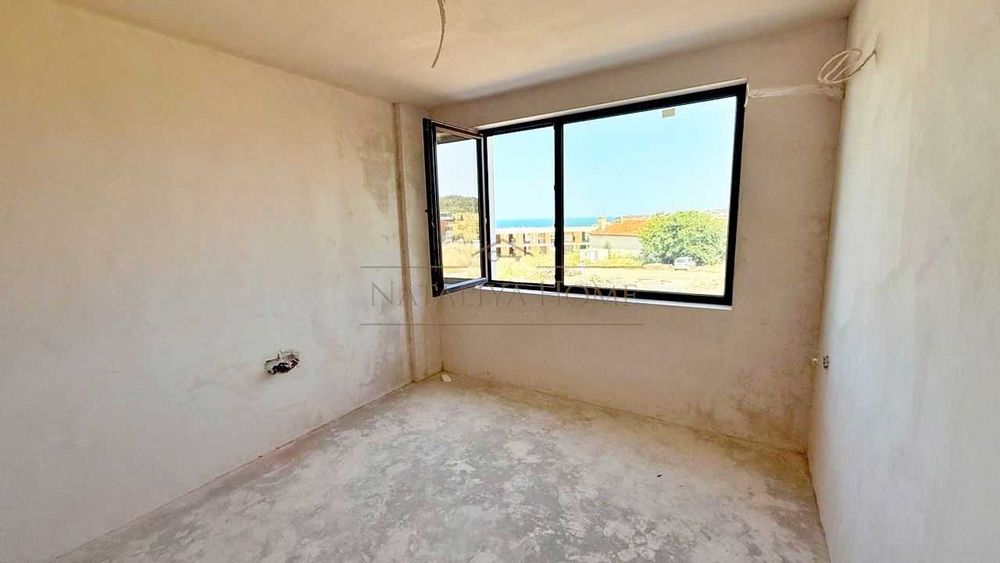 Продава се Тристаен апартамент в Созопол - 108 кв.м за 1180 €/кв.м - Снимка #2