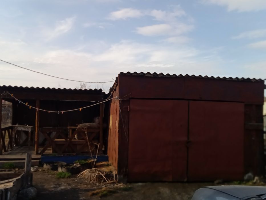 Продам дом. Бревенчатые.в рабочем поселке