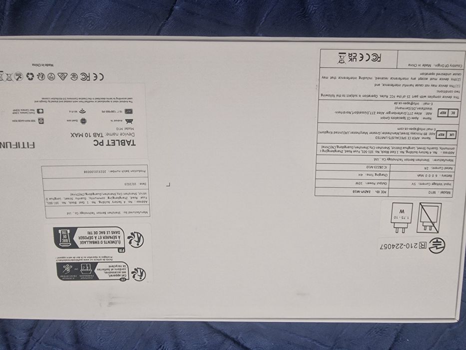 Vand tableta noua la cutie Android cu tastatura