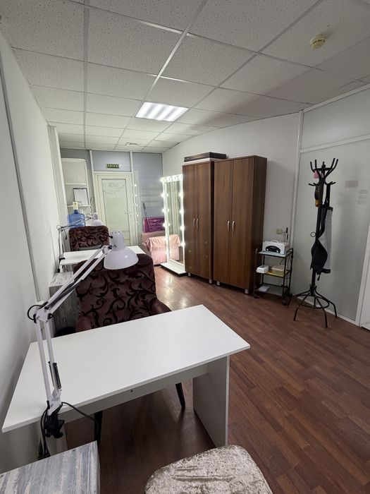 Сдам место маникюра