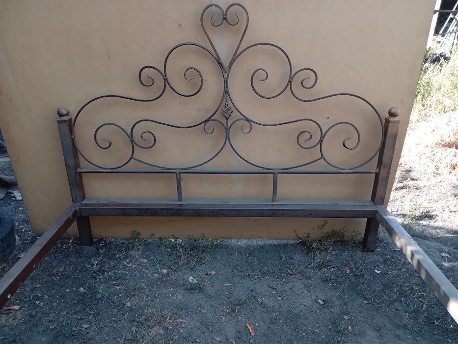 Продам кровать металлическая