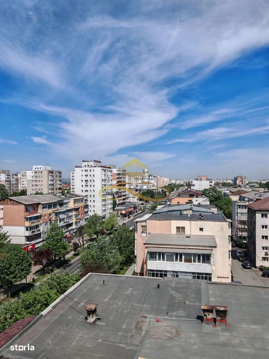 Vând apartament cu 2 camere decomandate, spațios și luminos
