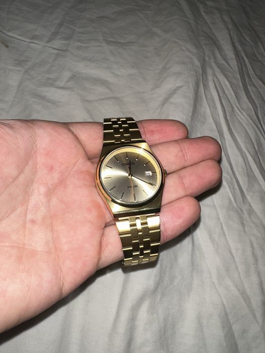 Ceas casio auriu
