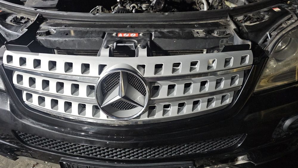 Grila radiator bara fata Mercedes ML W164 ML280 ML320 ML350 ML420