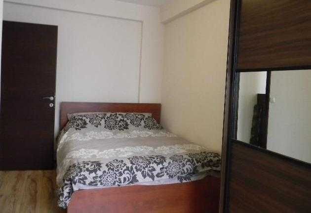 Дава се под наем Двустаен апартамент в Бургас, Славейков - 67 кв.м за 153 € - Снимка #2