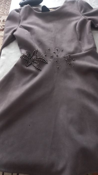 Платье красивое в отличном состоянии