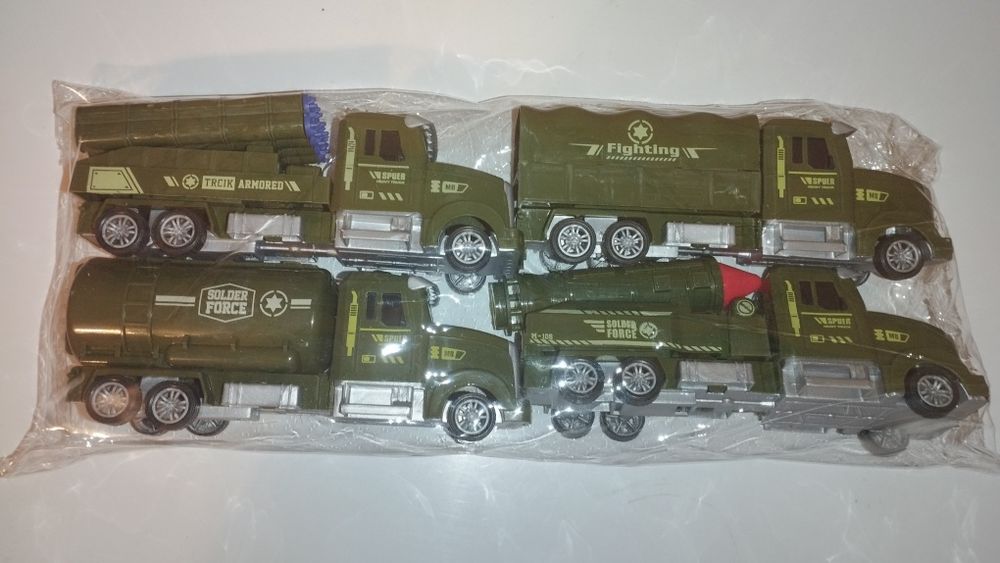 Продам набор военных машинок, пластик