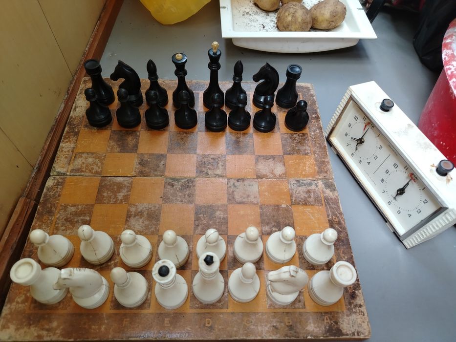 Шахматы наборы три вида