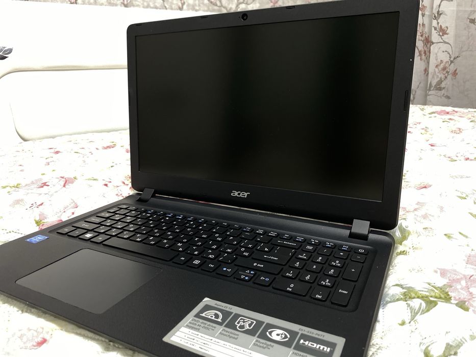 Продам ноутбук Acer Aspire ES1-533 (Pentium N4200 / 2GB / 500GB)