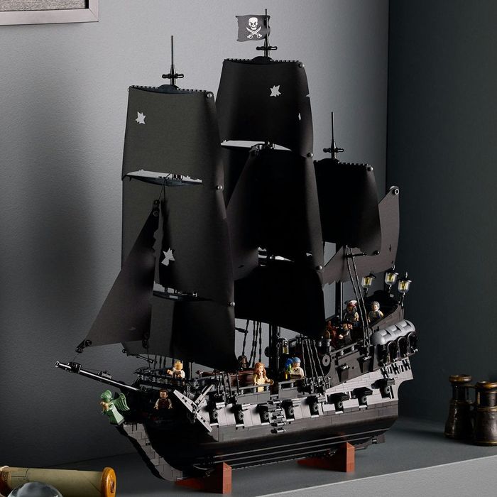 Lego 10365 Пиратският кораб на Джак Спароу Pirates of the Caribbean