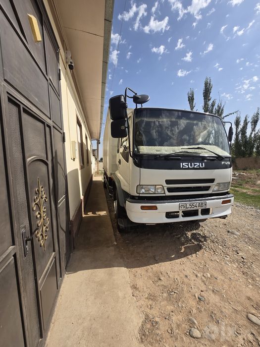 Isuzu 10 tonna 2014