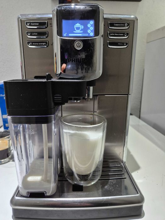 Espressor automat Philips  Saeco – funcționează perfect!