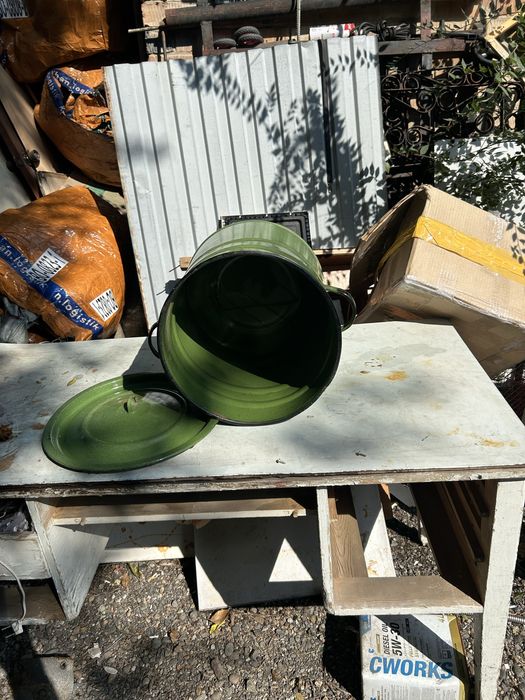 Продам  эмалированный бак