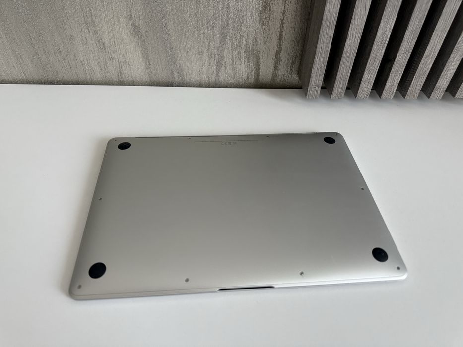 Macbook Air M1 Garantie 2 ani Universul Telefoanelor