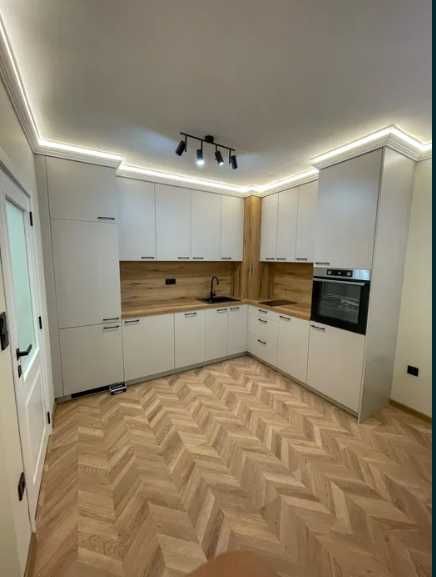 Продава се Двустаен апартамент в Пловдив, Център - 74 кв.м за 1000 €/кв.м - Снимка #5