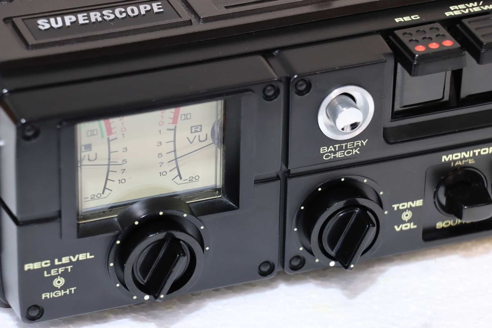 Deck portabil Superscope CD-330 (Marantz) – 3 Capete.