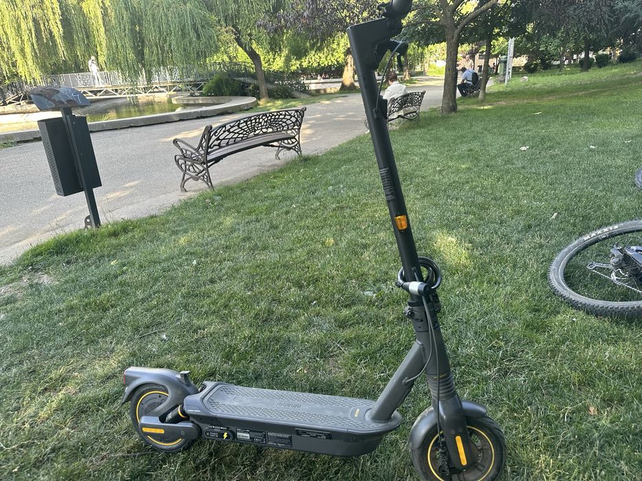 Ninebot Max G2 – Stare impecabilă, foarte puțin folosită