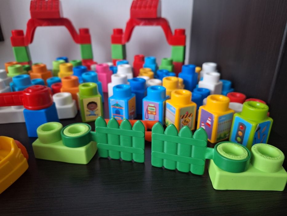 Set Clementoni cuburi moi 80 piese.