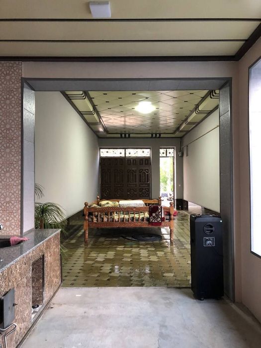 Шинамгина уй зудлик билан сотилади