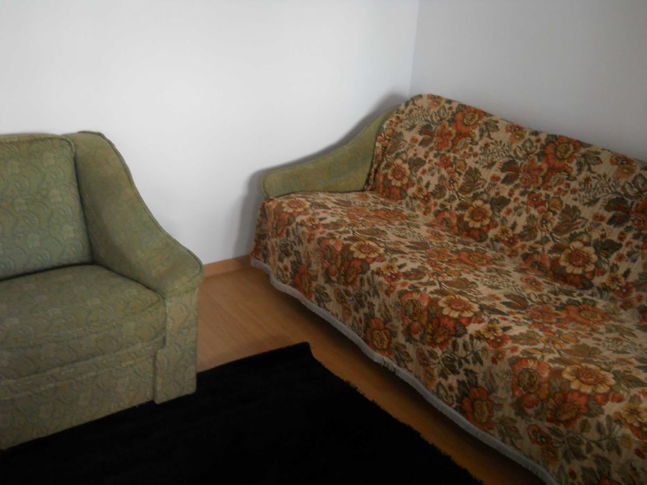 Vanzare vila 6 garsonire si un apartament 2 camere
