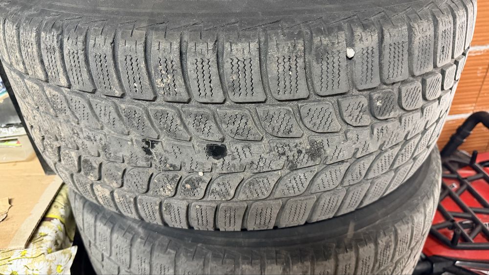 Зимни Гуми 255 60 17" Bridgestone