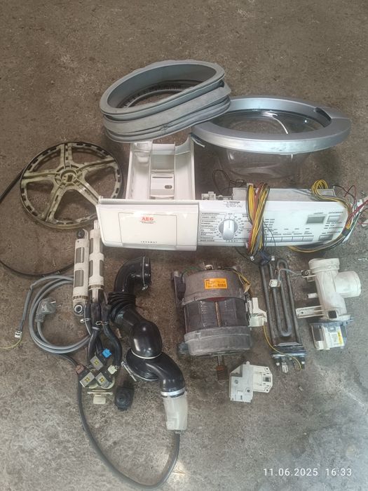 Пералня AEG на части