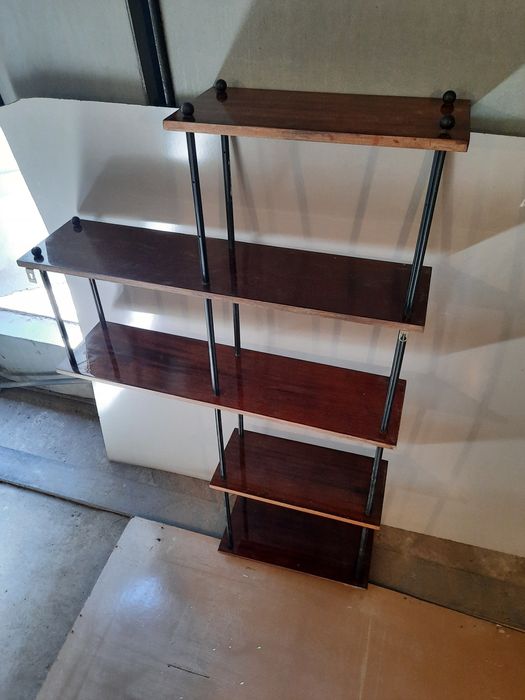 Продам настенные полки