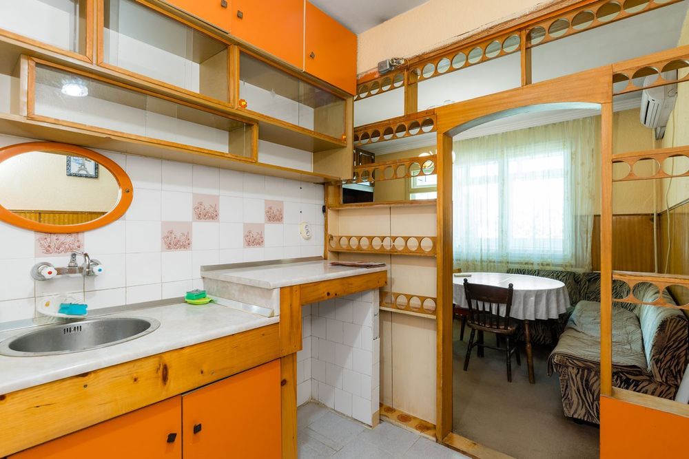 Продава се Тристаен апартамент в Плевен, Сторгозия - 72 кв.м за 1417 €/кв.м - Снимка #3