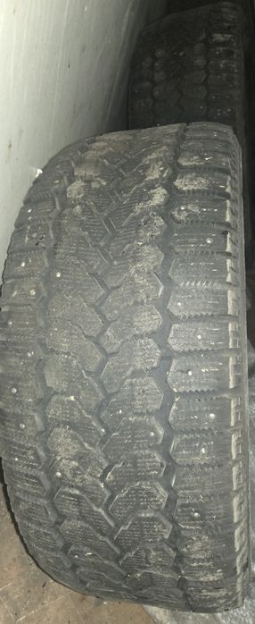 Продам шины комплект 225/50/19