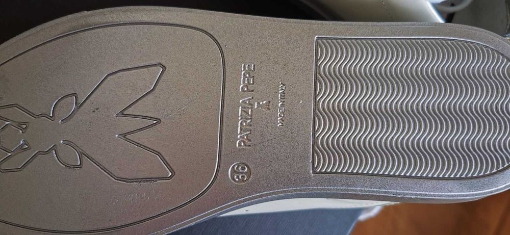 Оригинални маркови дамски маратонки/ сникърси PATRIZIA PEPE - 36 номер