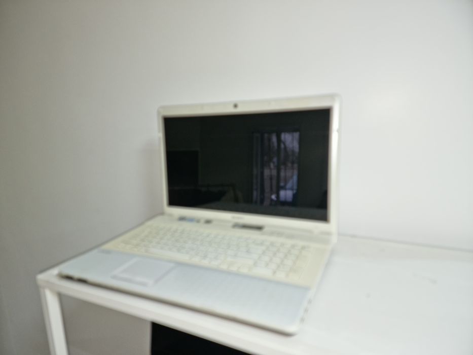 Продам принтера и ноутбуки в отличном состоянии.