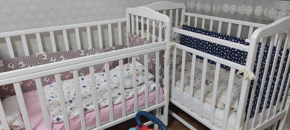 Детский монеж и стуля  для кормления