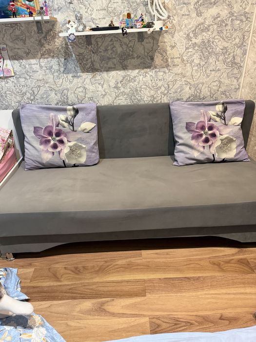 Красивый диван для дома