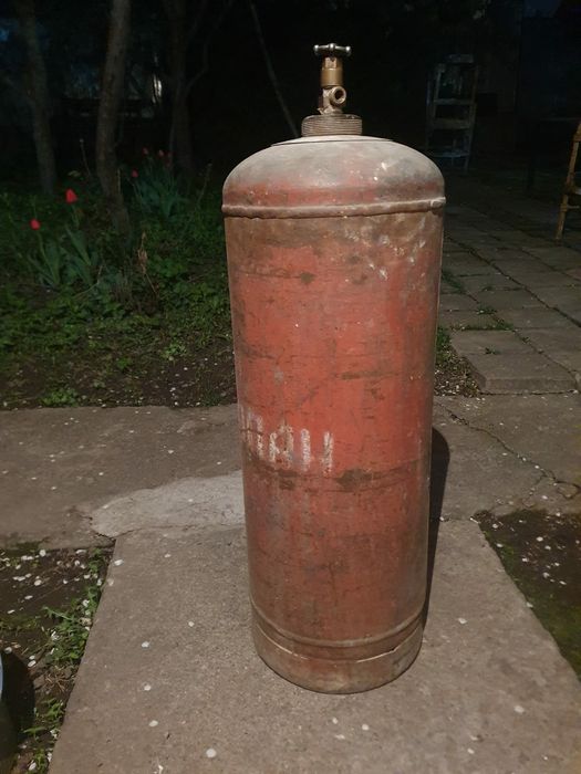 Продам газовый балон. Пустой