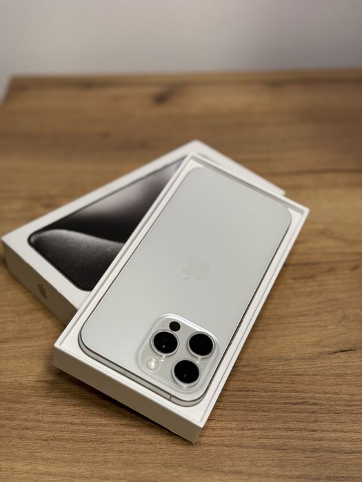 iPhone 15 Pro Max 94% White Titanium 256 GB full box