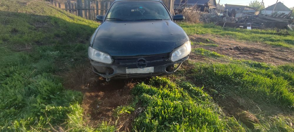 Продаётся Опель по запчастям на разбор