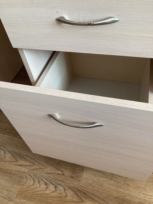 Продам письменный стол