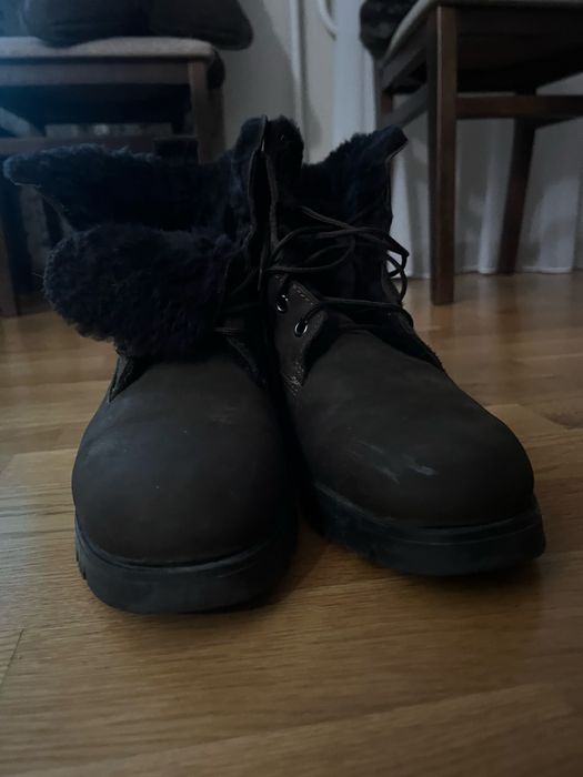 продам женские ботинки