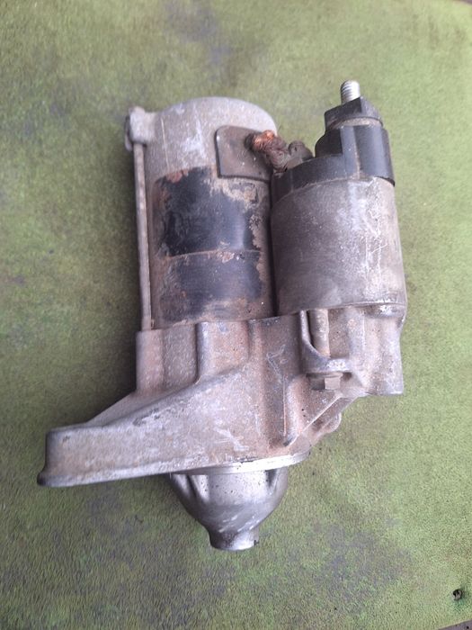 Стартер на Тойота Карина